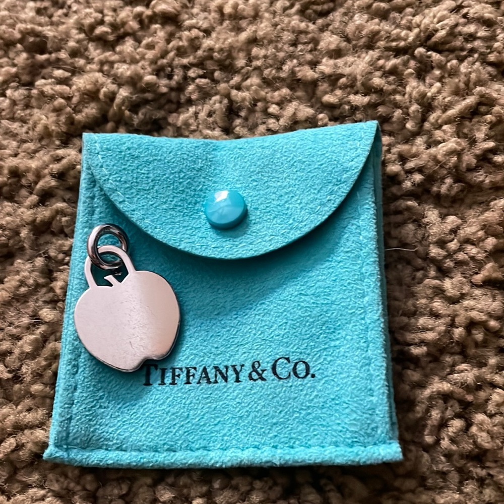 Tiffany & Co Big Apple Charm